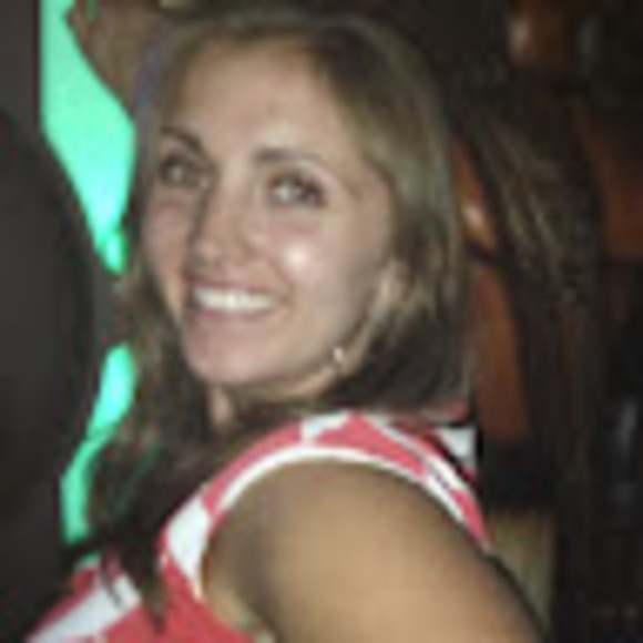 Meet your Posher, Katie - Picture 1 of 1